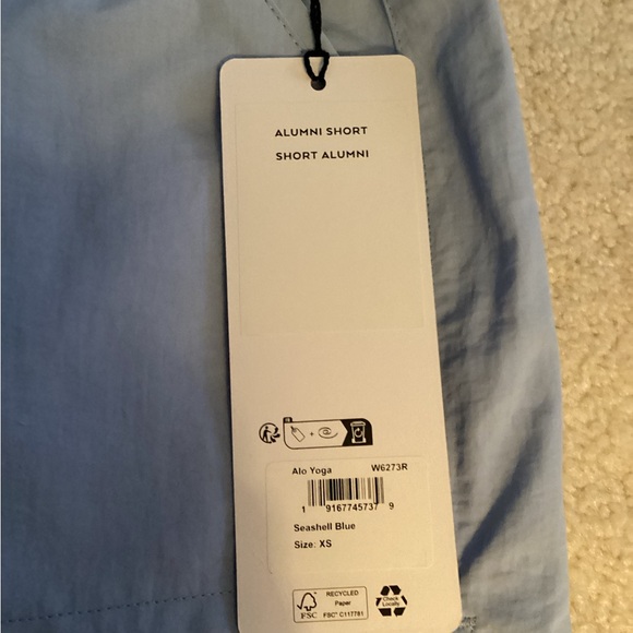 ALO Yoga Women's Alumni Shorts - Picture 4 of 6